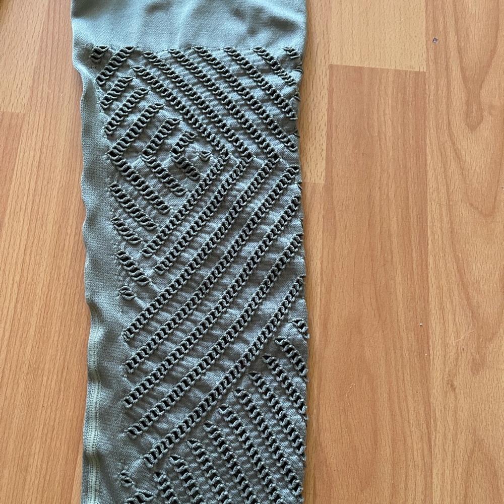 Victoria’s Secret yoga leggings Size S